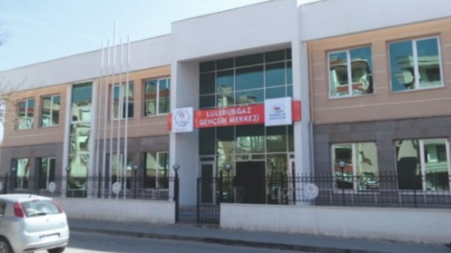 Demo  İlçesi Gençlik Merkezi